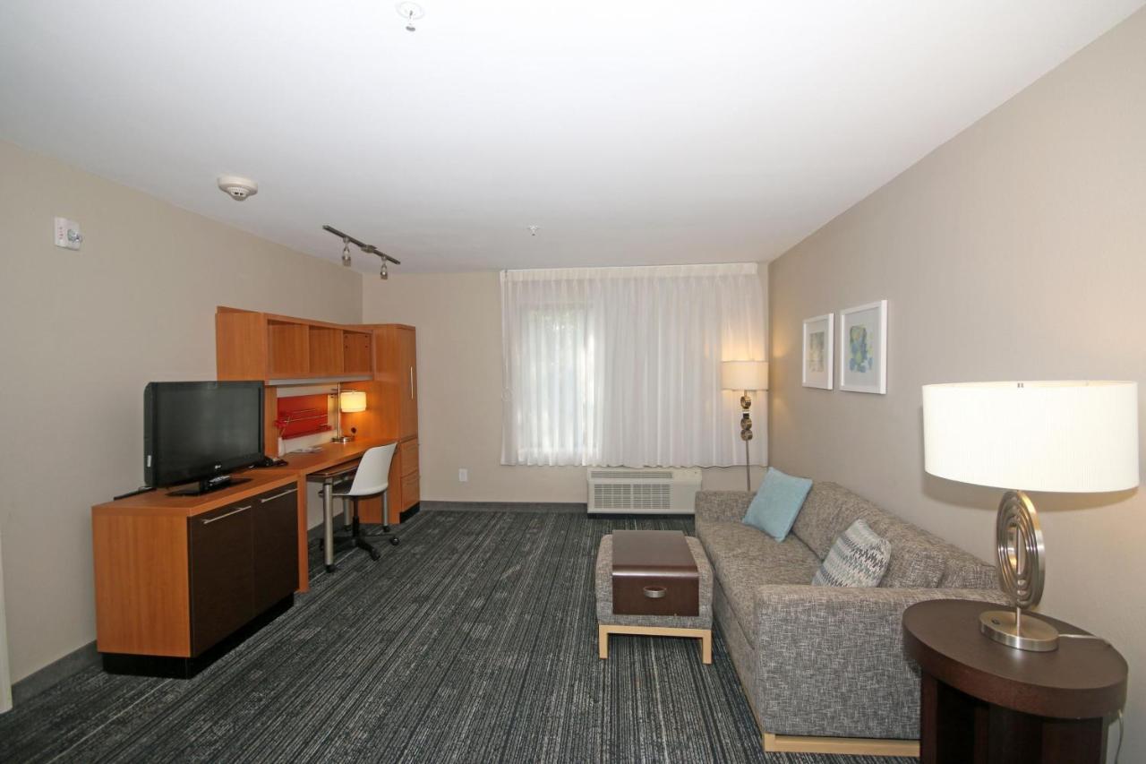 Towneplace Suites By Marriott Aiken Whiskey Road Exterior photo