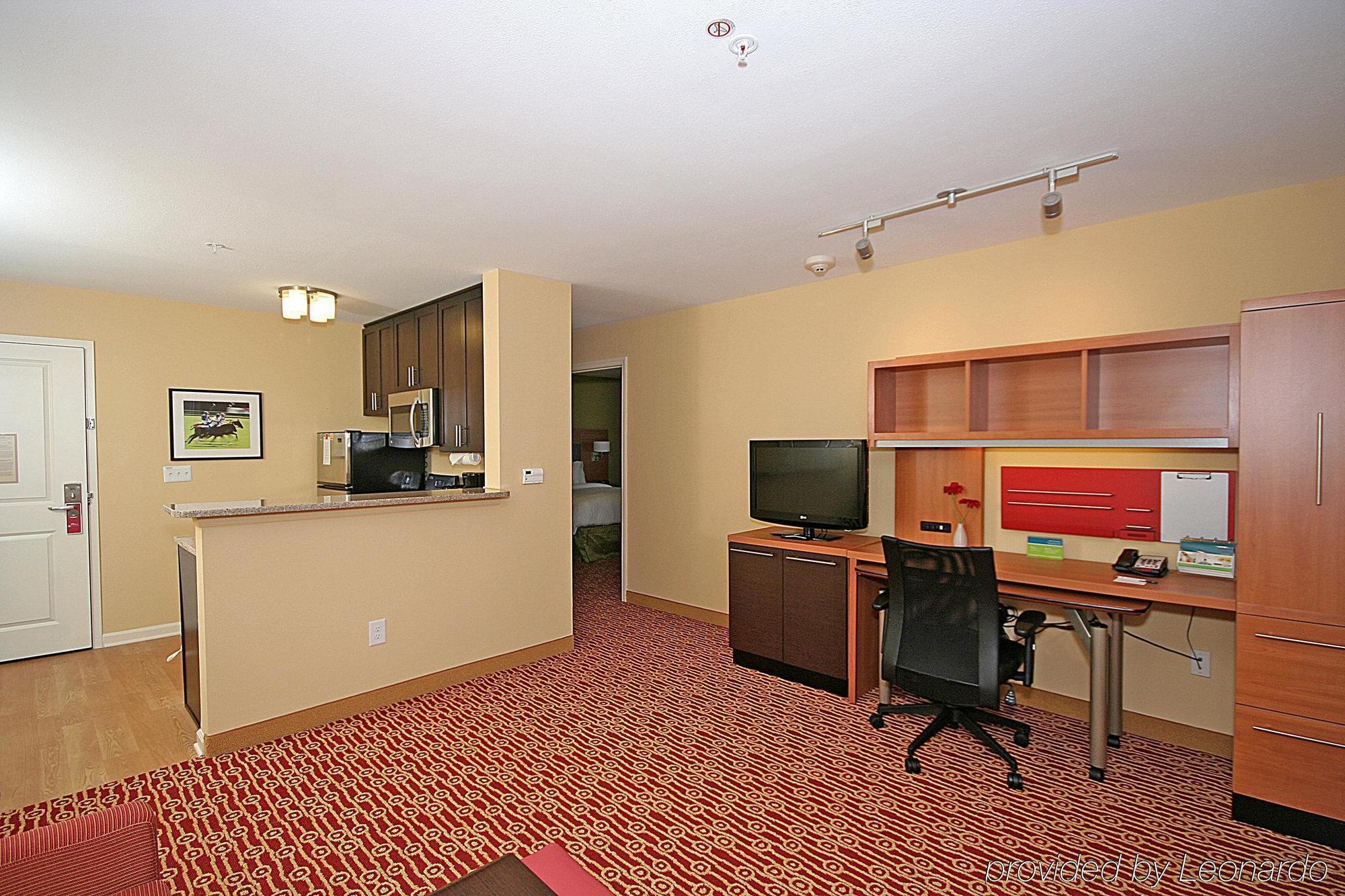 Towneplace Suites By Marriott Aiken Whiskey Road Exterior photo